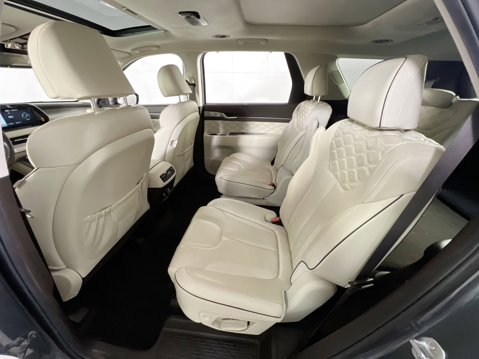 Used 2020 Hyundai Palisade Limited w/ Winter Weather Package image 24