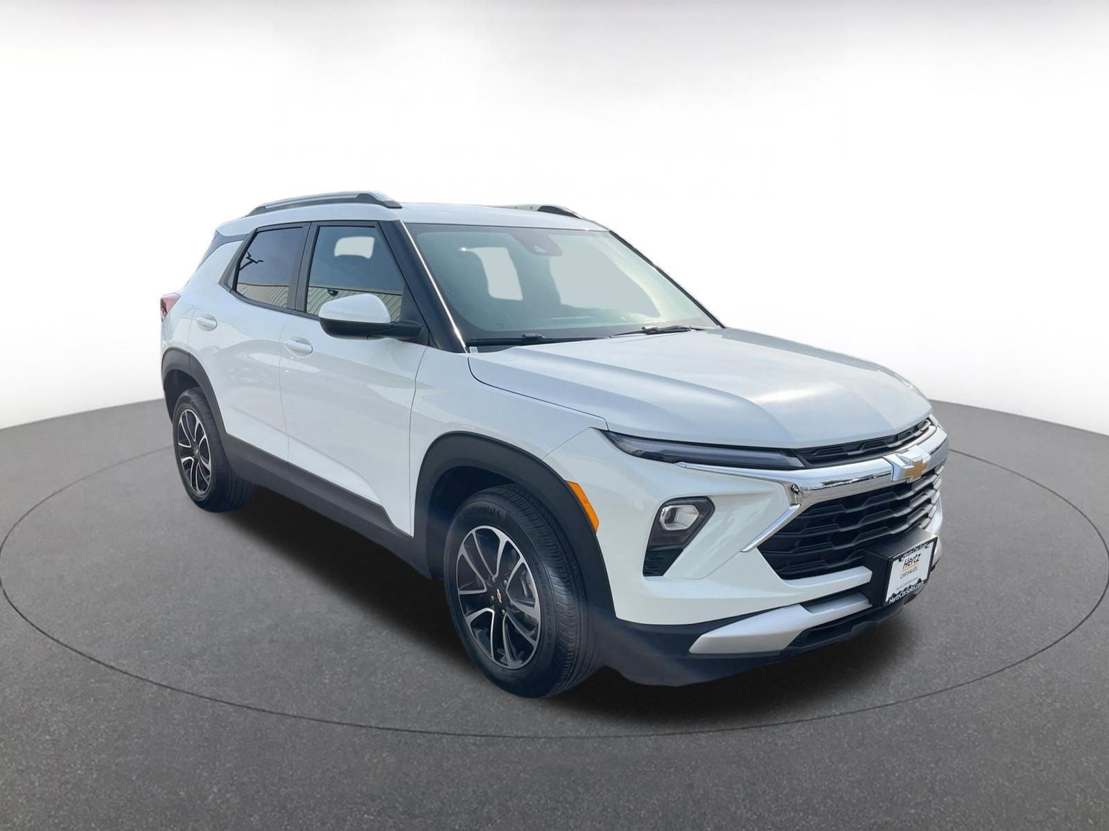 Used 2025 Chevrolet TrailBlazer LT image 1