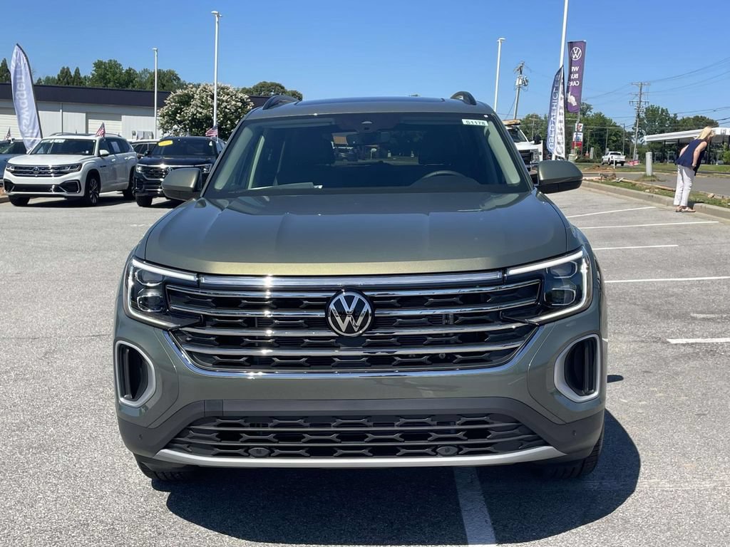 New 2026 Volkswagen Atlas SE FWD image 2