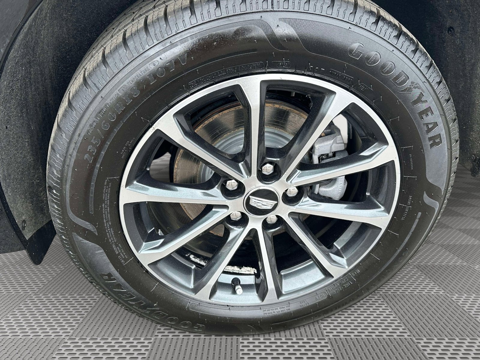 Used 2025 Cadillac XT4 Sport image 37