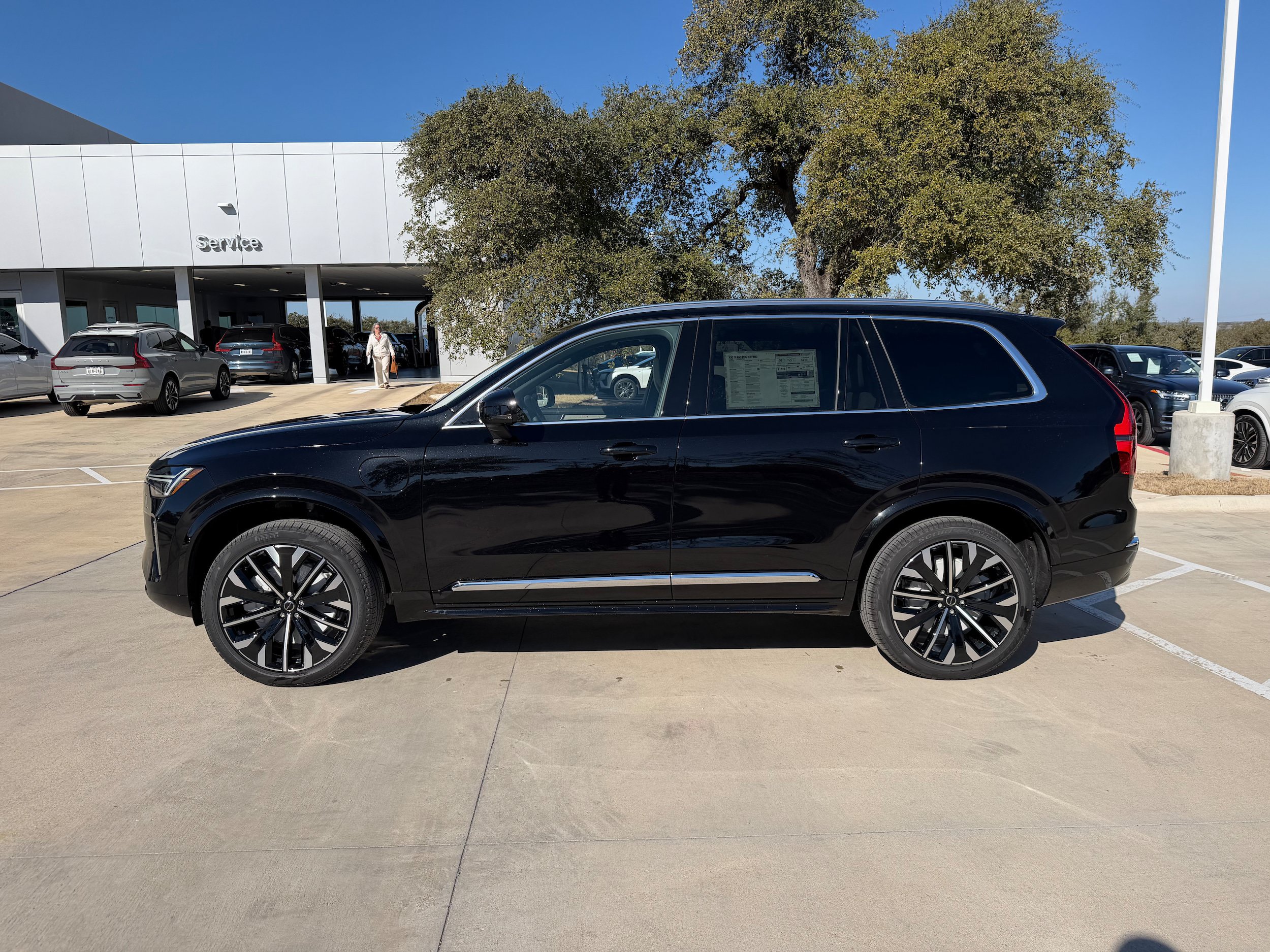 New 2026 Volvo XC90 T8 Core w/ Protection Package Premier AWD/4WD image 3