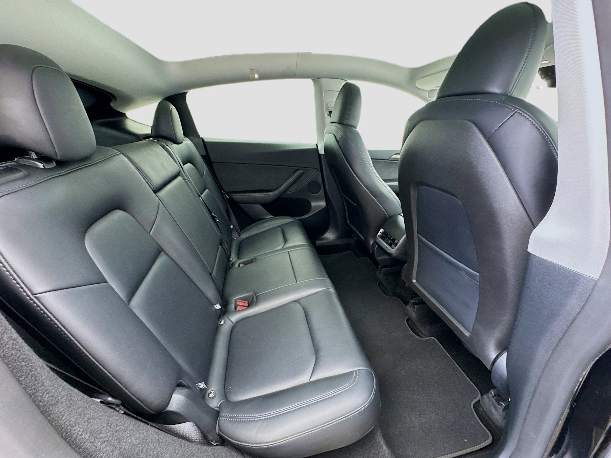 Used 2024 Tesla Model Y Long Range RWD image 19