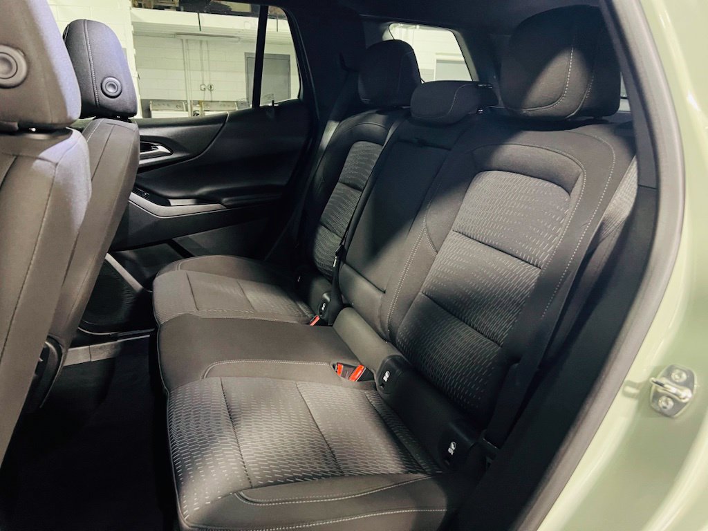 Used 2026 Chevrolet Equinox LT FWD image 25