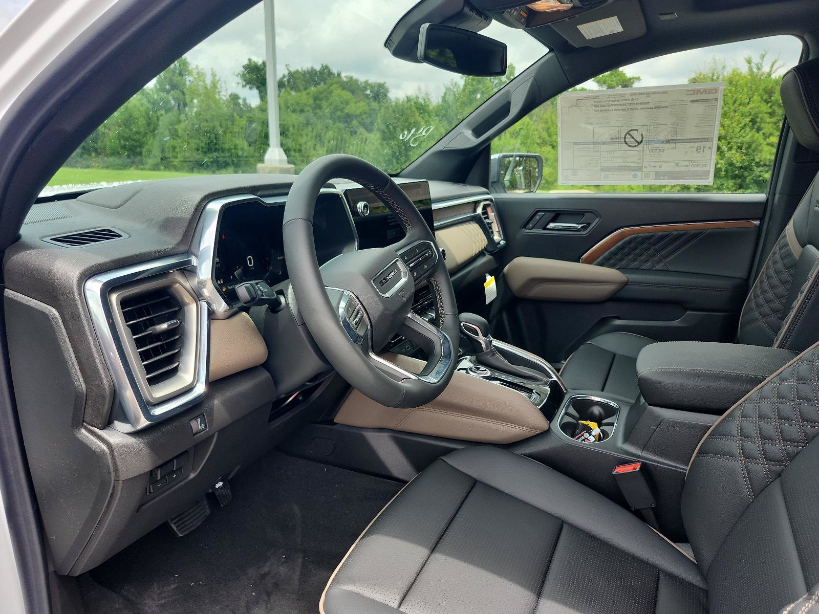New 2026 GMC Canyon Denali AWD/4WD image 11