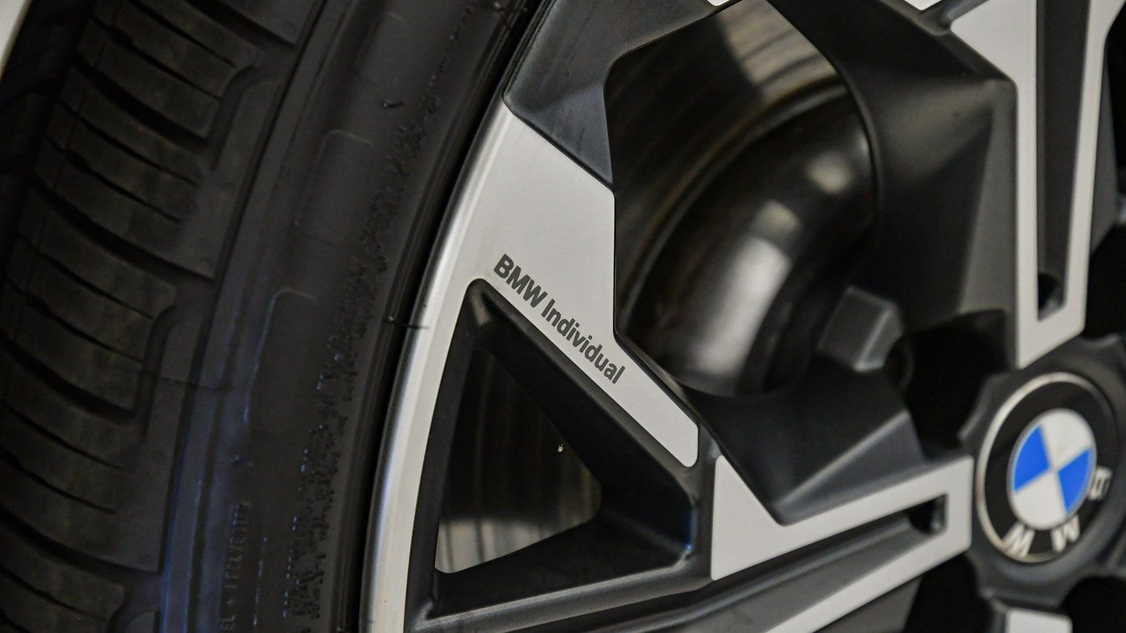 Used 2026 BMW 430i Coupe w/ Parking Assistance Package image 11