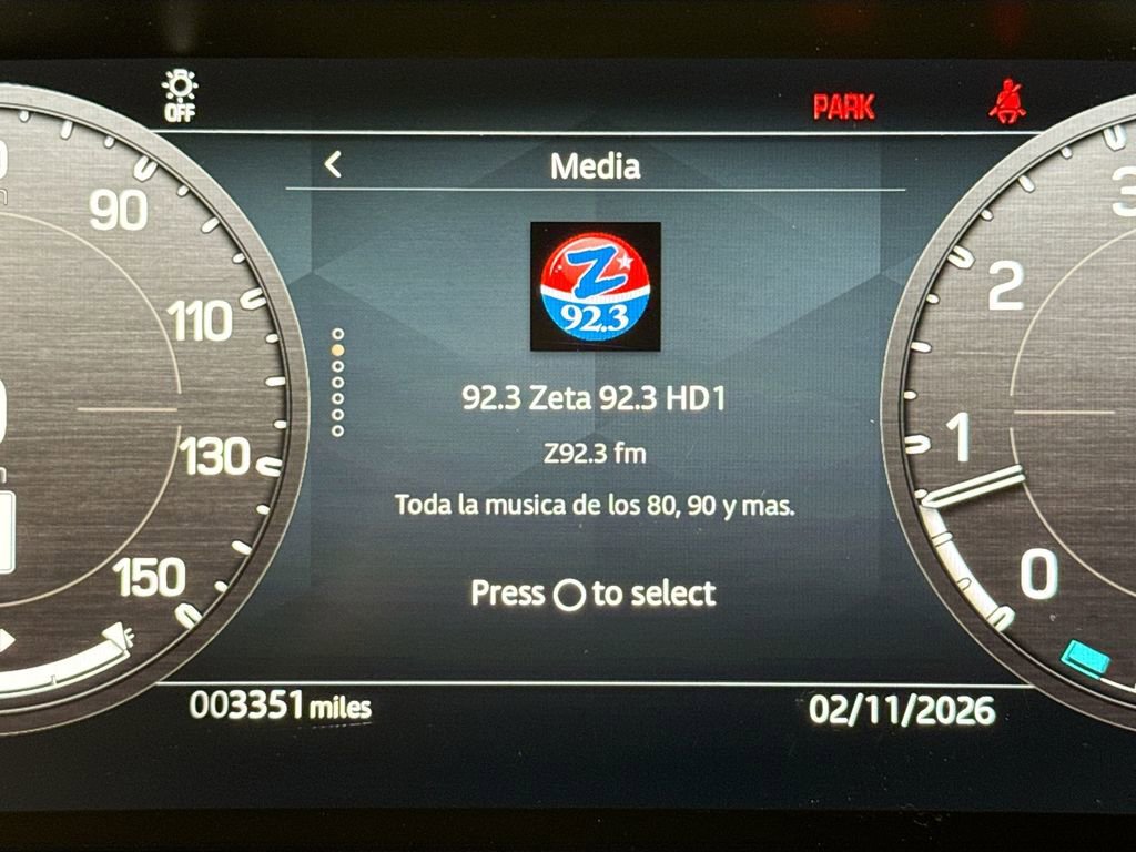 Used 2025 Land Rover Defender 110 S image 11