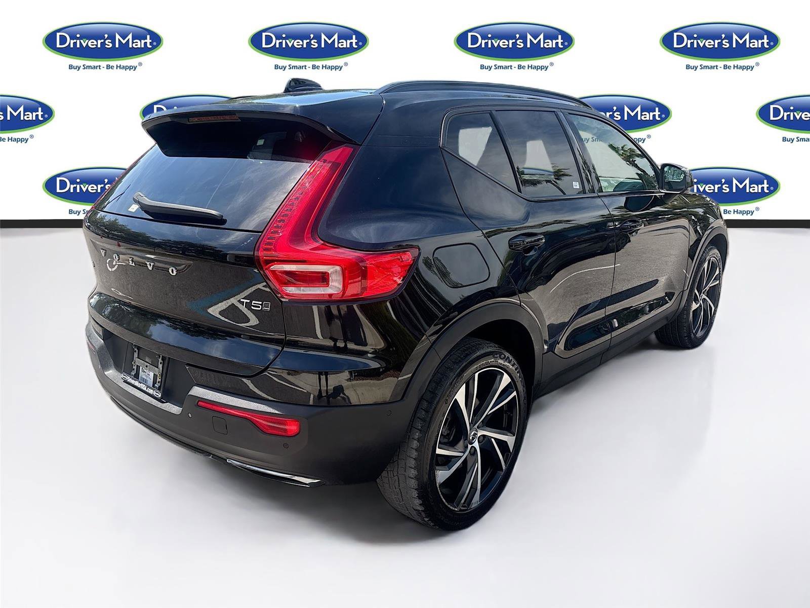 Used 2019 Volvo XC40 T5 R-Design AWD/4WD image 7