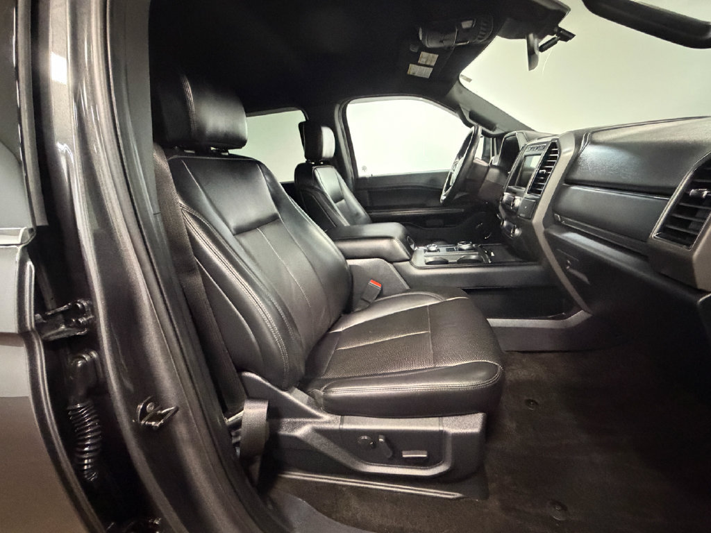 Used 2020 Ford Expedition Max XLT w/ Equipment Group 202A AWD/4WD image 13