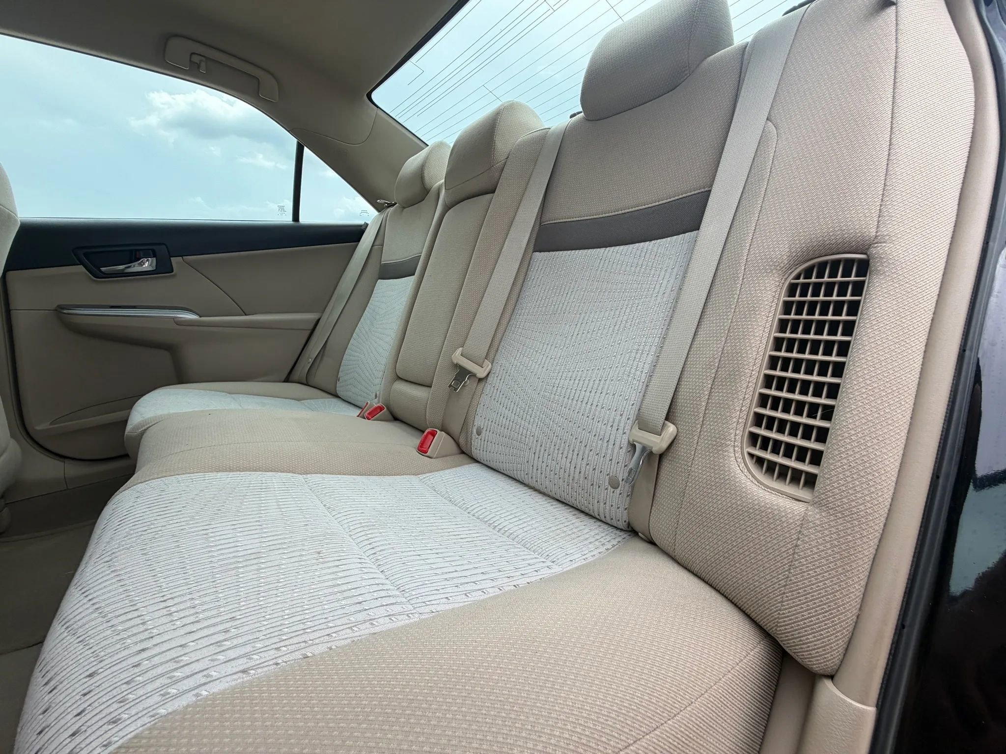 Used 2012 Toyota Camry XLE w/ Convenience Pkg FWD image 38