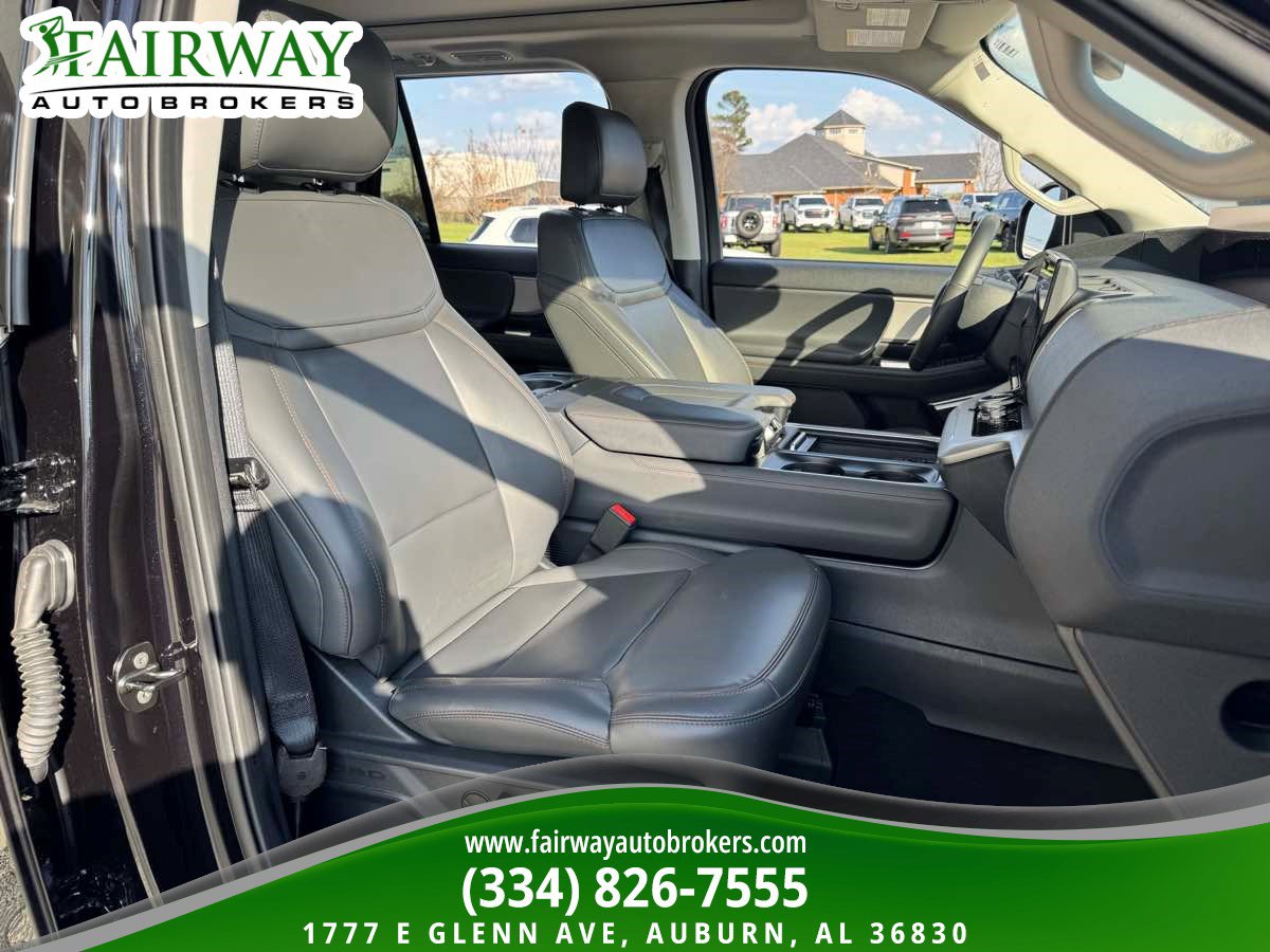 Used 2025 Ford Expedition Max Active image 12