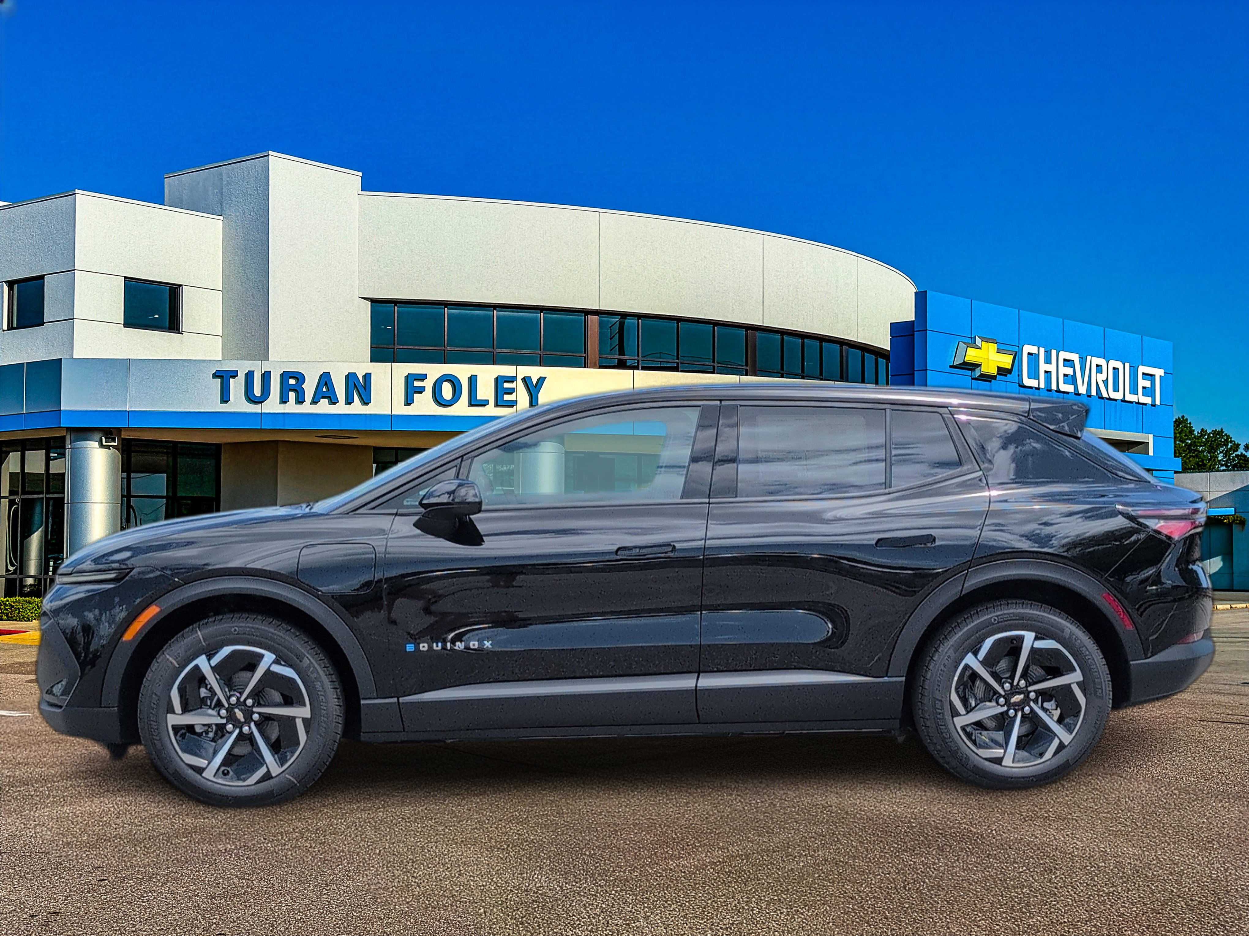 New 2026 Chevrolet Equinox EV LT FWD image 2