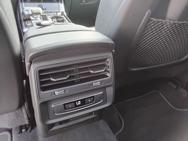 Used 2025 Audi Q7 3.0T Premium Plus image 12