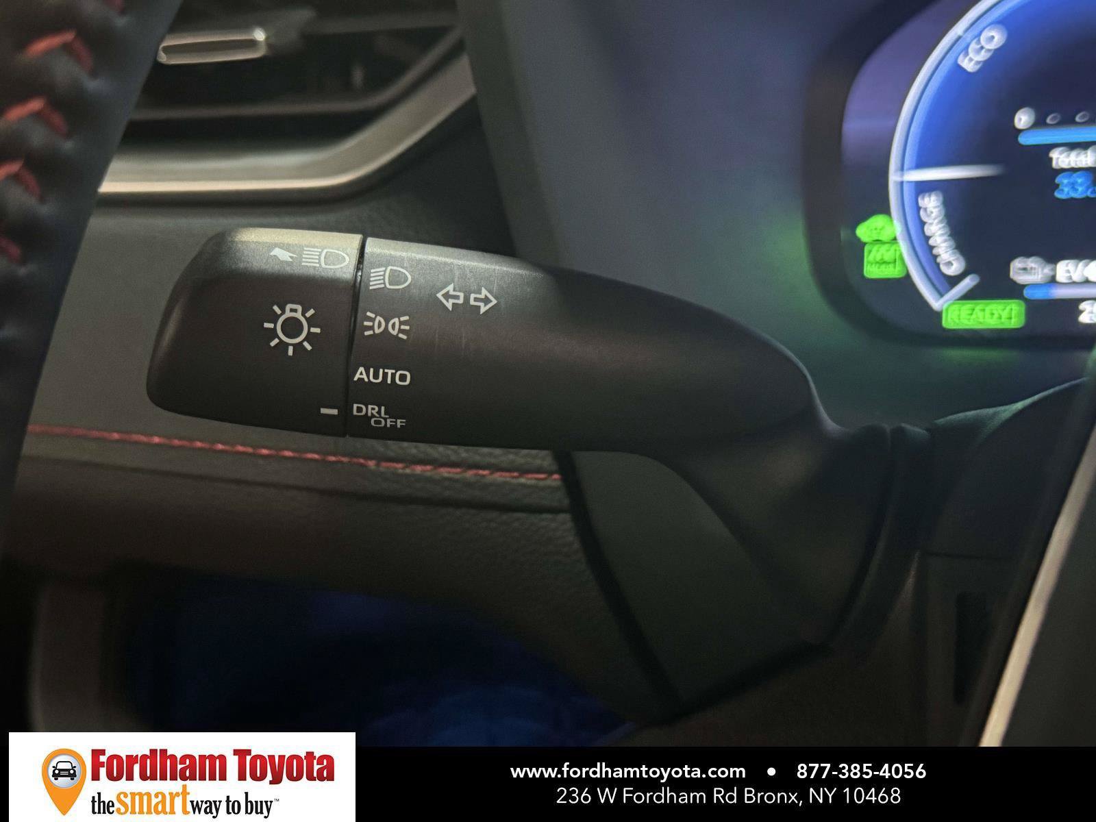 Used 2025 Toyota RAV4 XSE w/ Weather Package AWD/4WD image 24