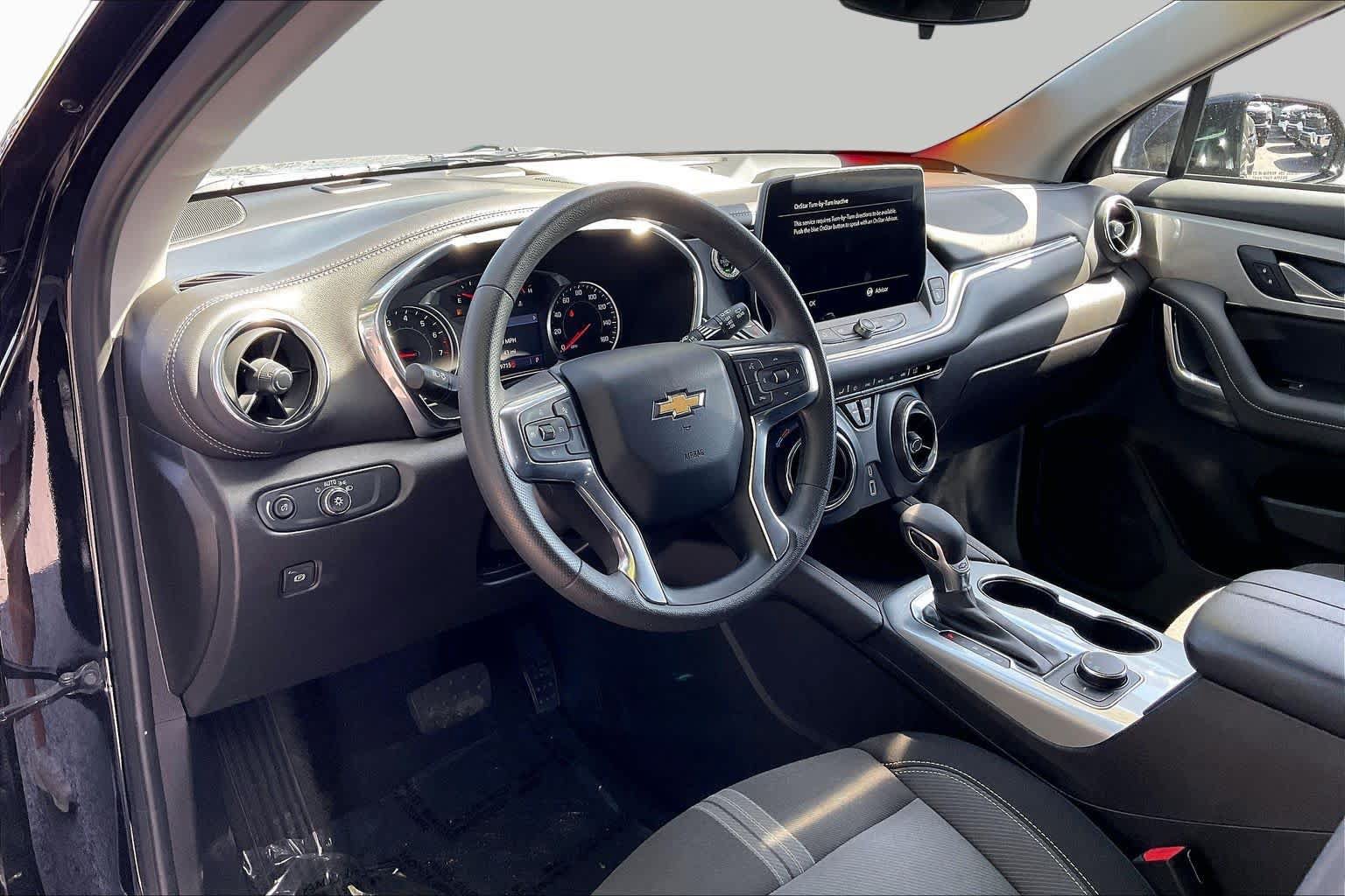 Used 2024 Chevrolet Blazer LT FWD image 14