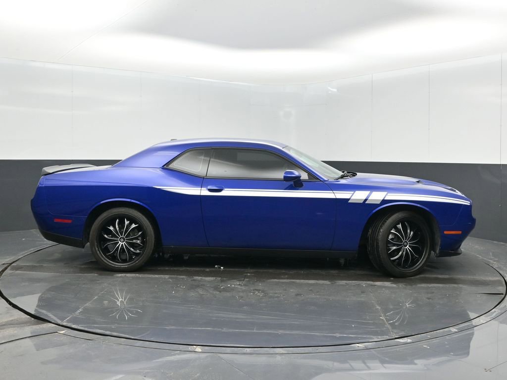 Certified 2022 Dodge Challenger SXT w/ Driver Convenience Group image 8