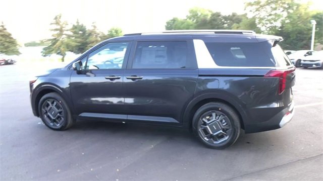 New 2026 Kia Carnival EX image 8