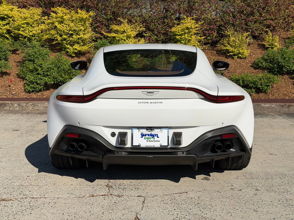 Used 2021 Aston Martin V8 Vantage Coupe image 15