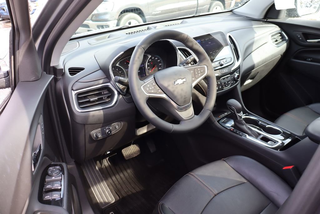 Used 2023 Chevrolet Equinox Premier image 15