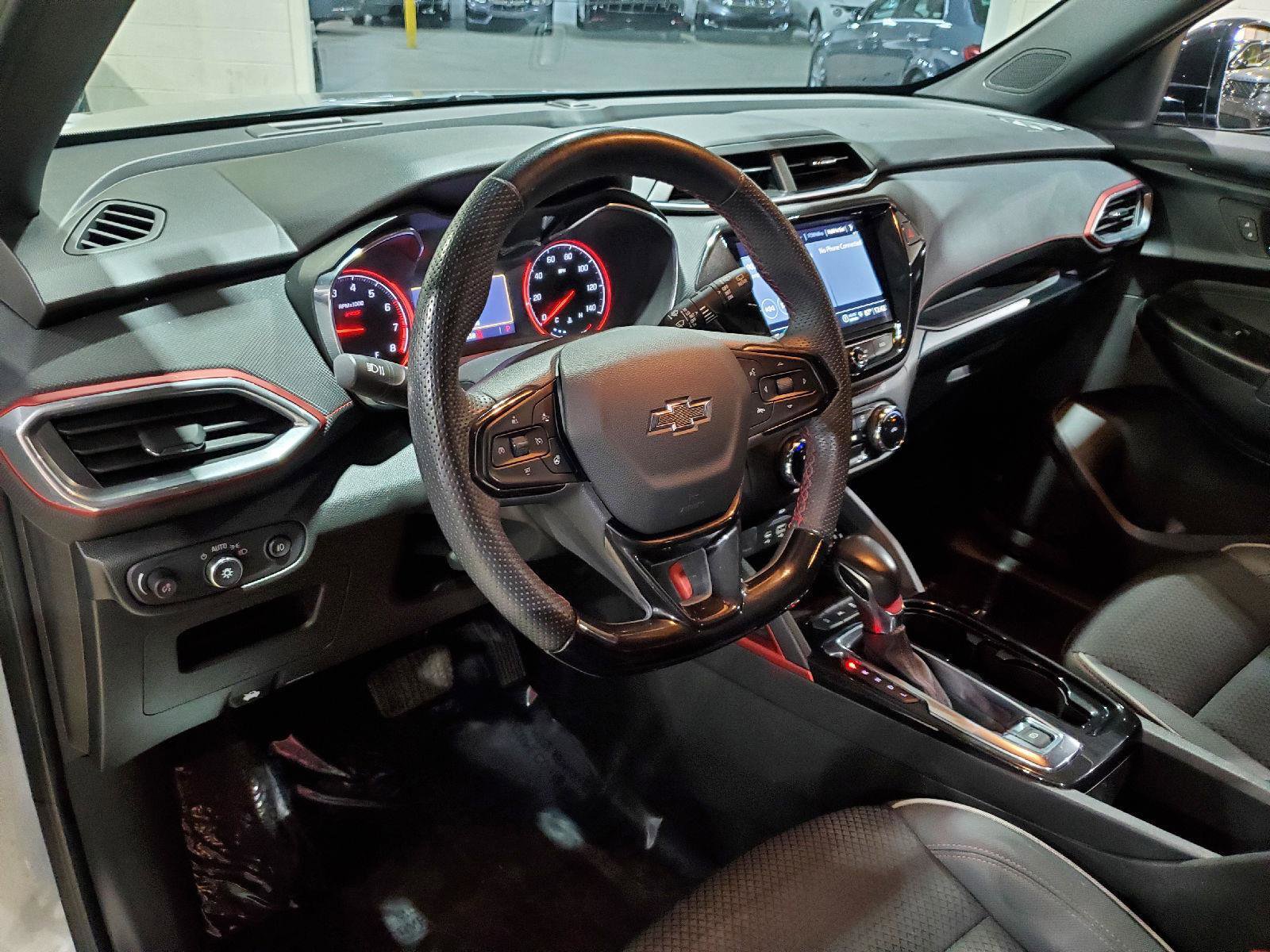 Used 2023 Chevrolet TrailBlazer RS w/ Sun and Liftgate Package image 7