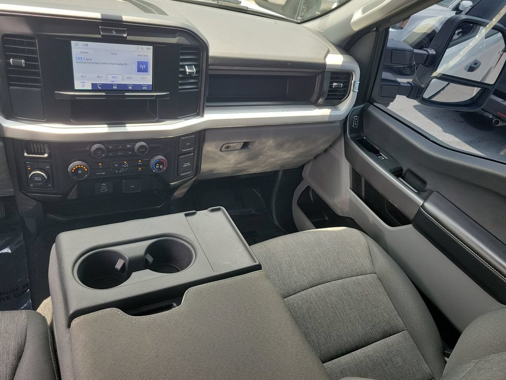 Used 2025 Ford F250 XL w/ STX Appearance Package AWD/4WD image 29