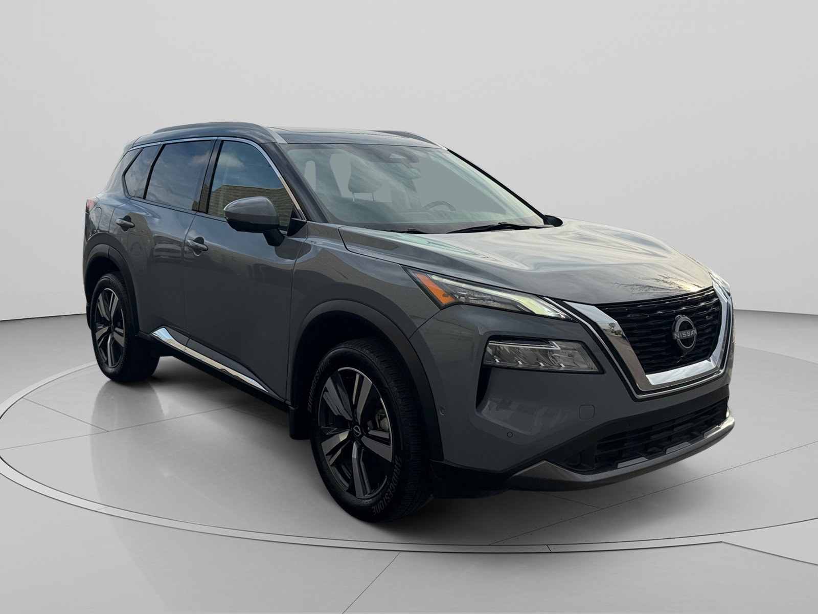 Used 2023 Nissan Rogue SL w/ SL Premium Package image 7
