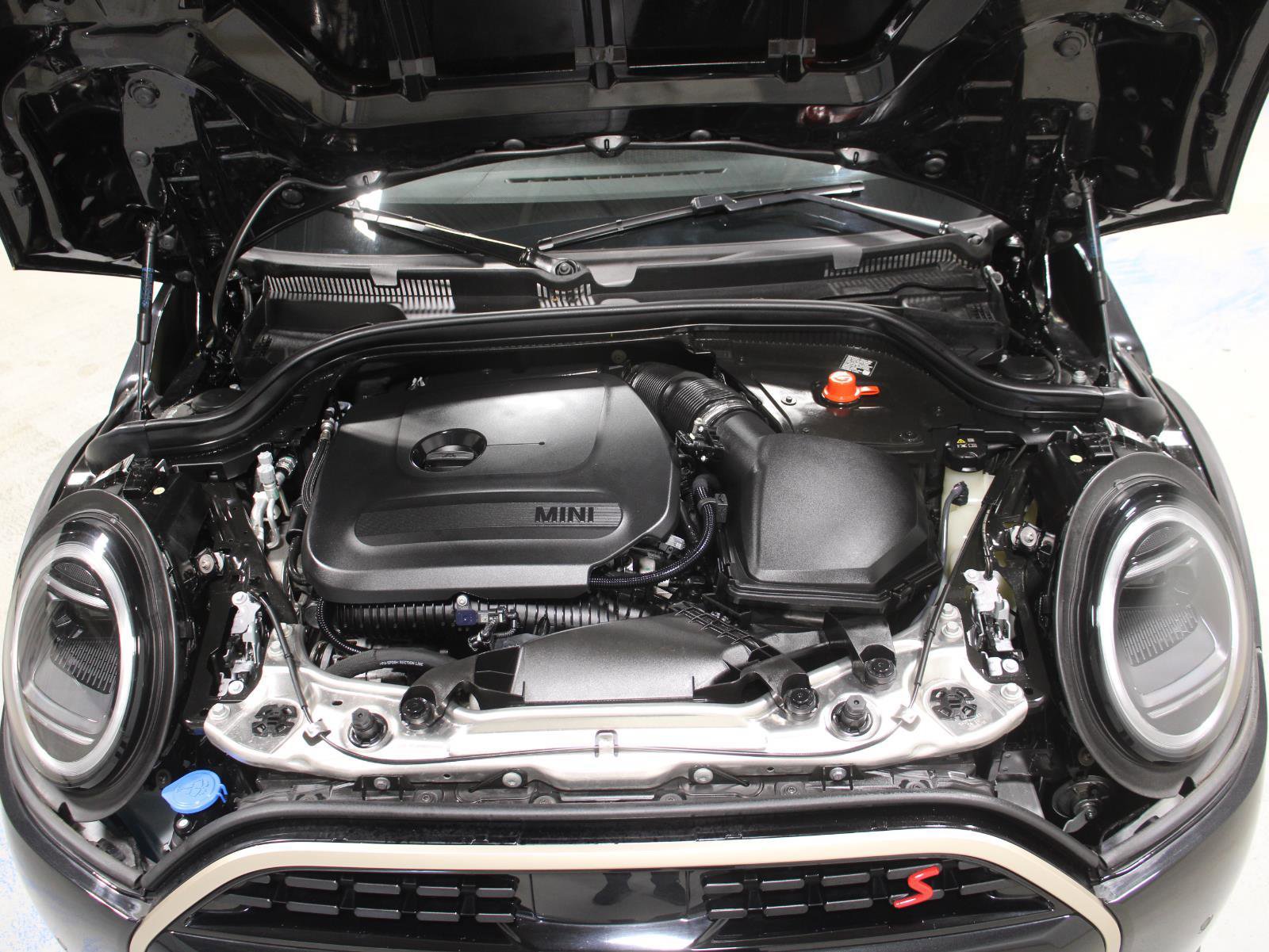 Certified 2025 MINI Cooper S image 29