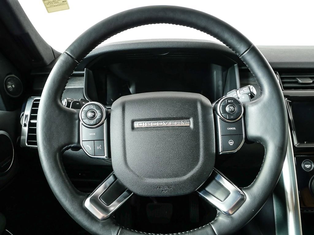 Used 2018 Land Rover Discovery HSE image 10