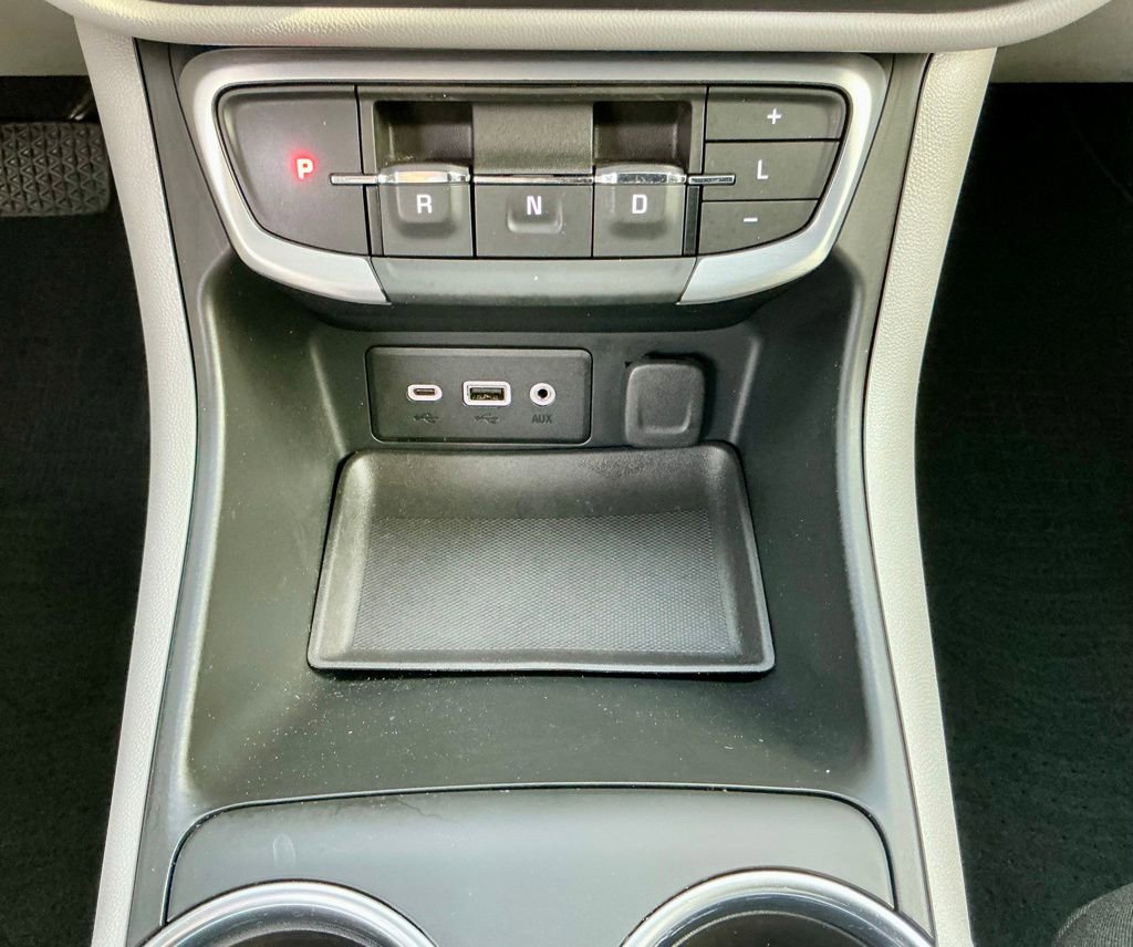 Used 2024 GMC Terrain SLE w/ Driver Convenience Package image 34