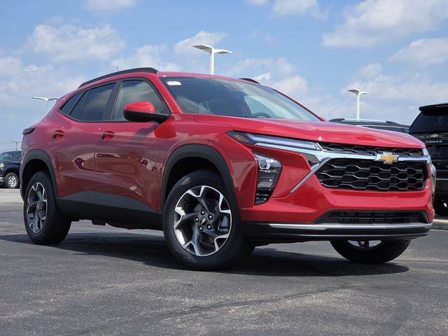 New 2026 Chevrolet Trax LT w/ LT Convenience Package FWD image 2