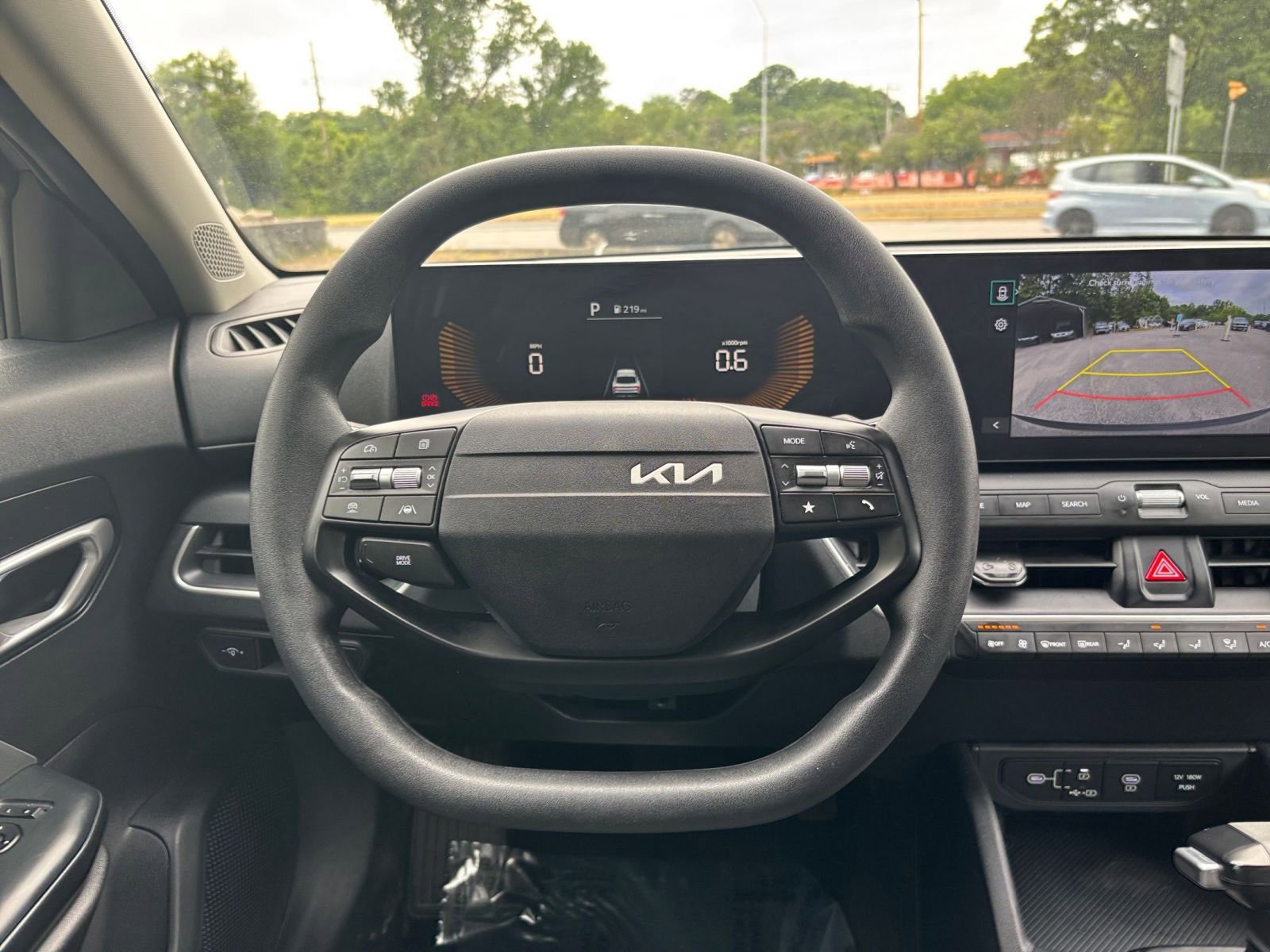 Used 2025 Kia K4 LXS FWD image 31