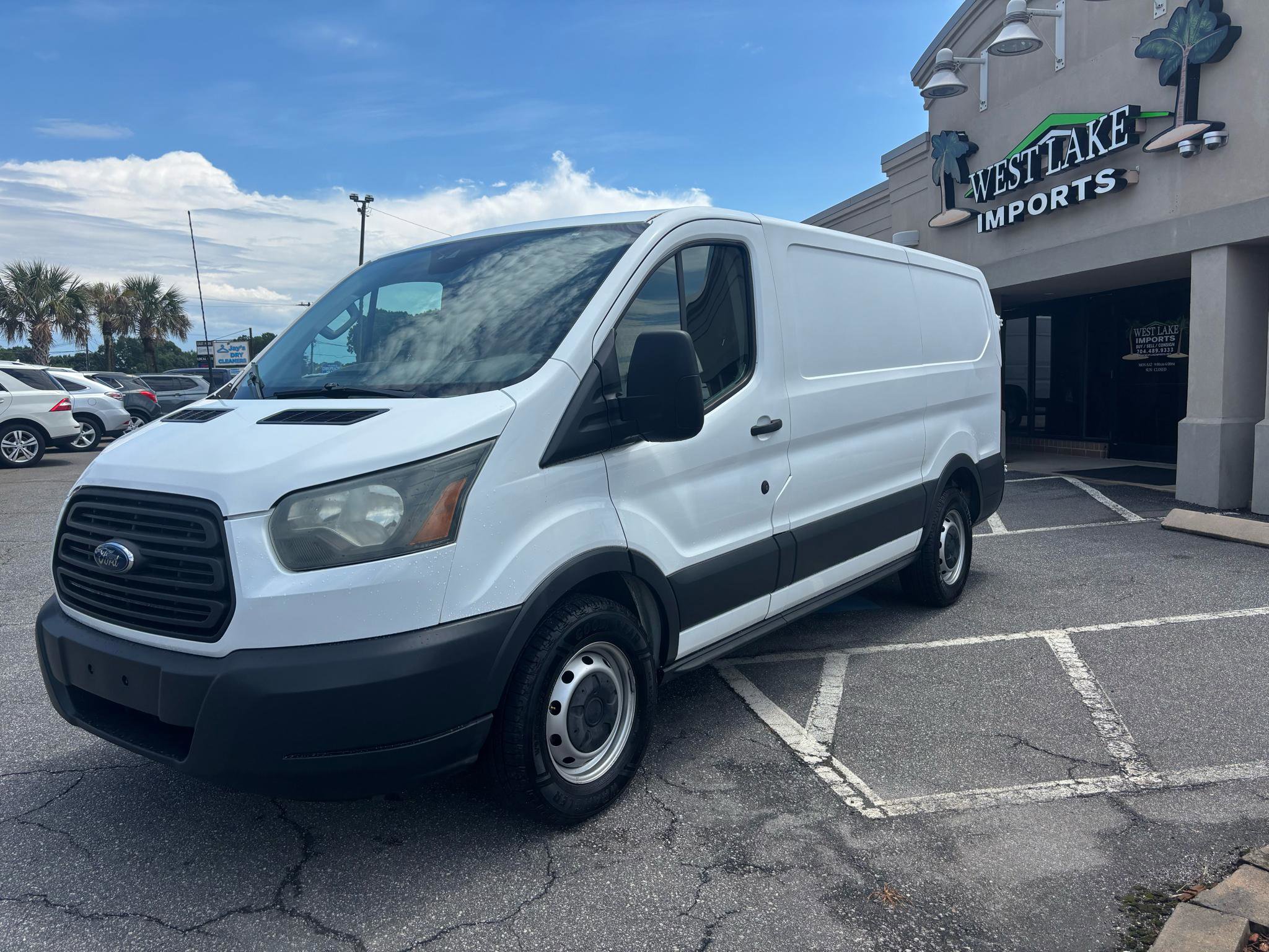 Used 2016 Ford Transit 150 130 Low Roof RWD image 7