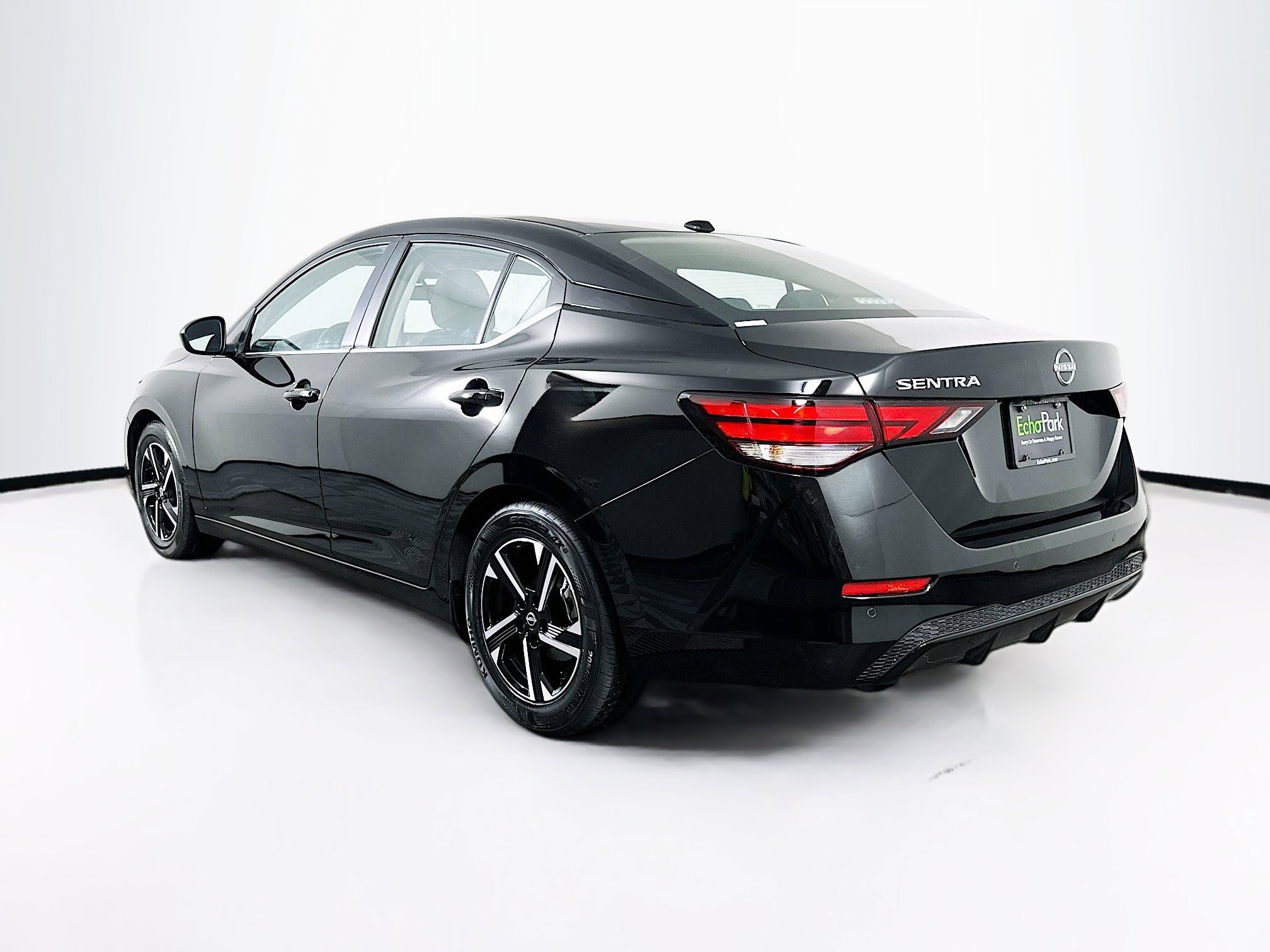 Used 2025 Nissan Sentra SV image 5