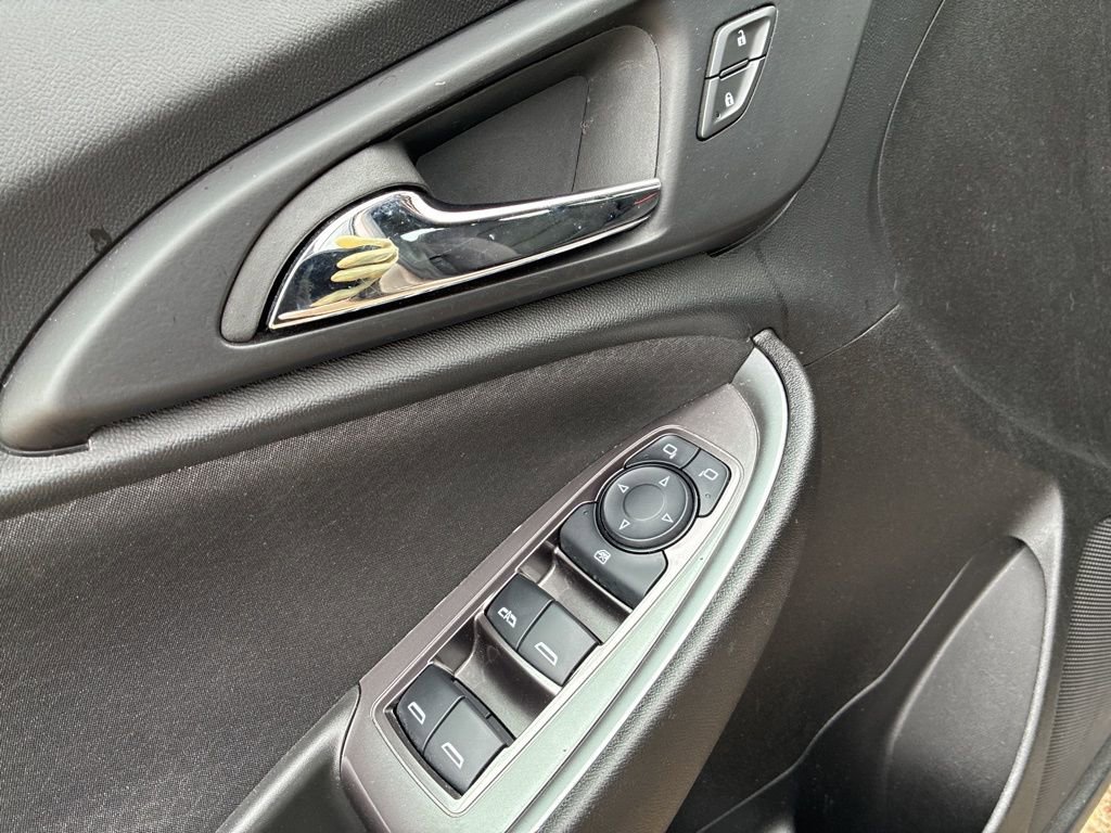 Used 2023 Chevrolet Malibu LT image 13