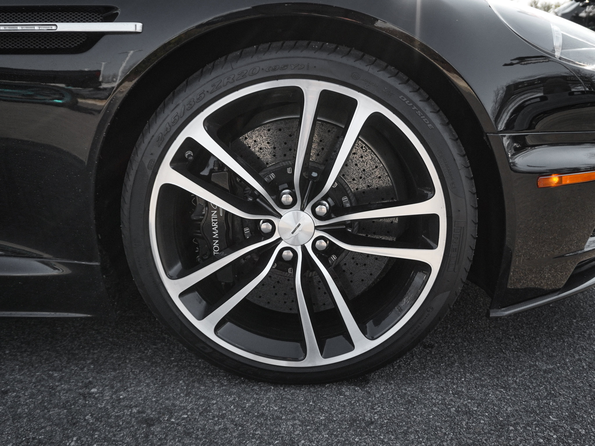 Used 2012 Aston Martin DBS Carbon Black image 13