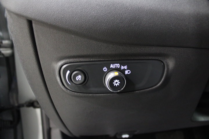 Used 2024 Chevrolet Equinox LT FWD image 40