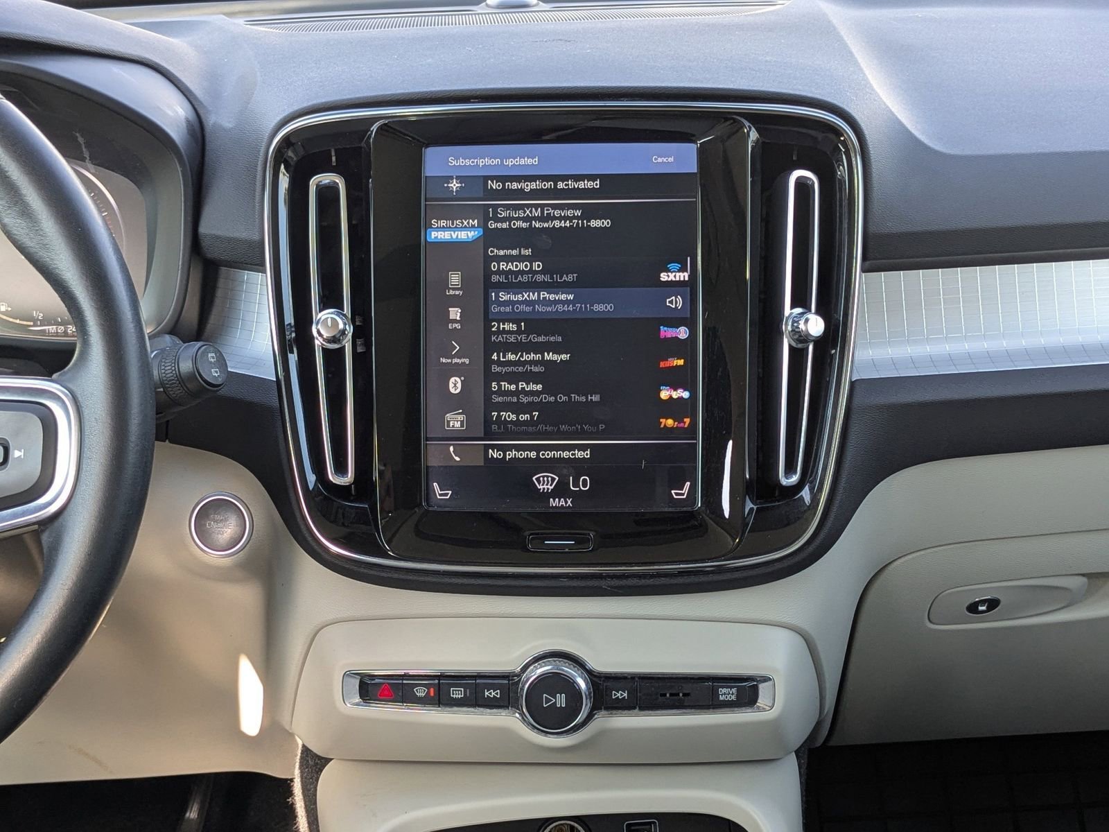 Used 2019 Volvo XC40 T5 Momentum image 19