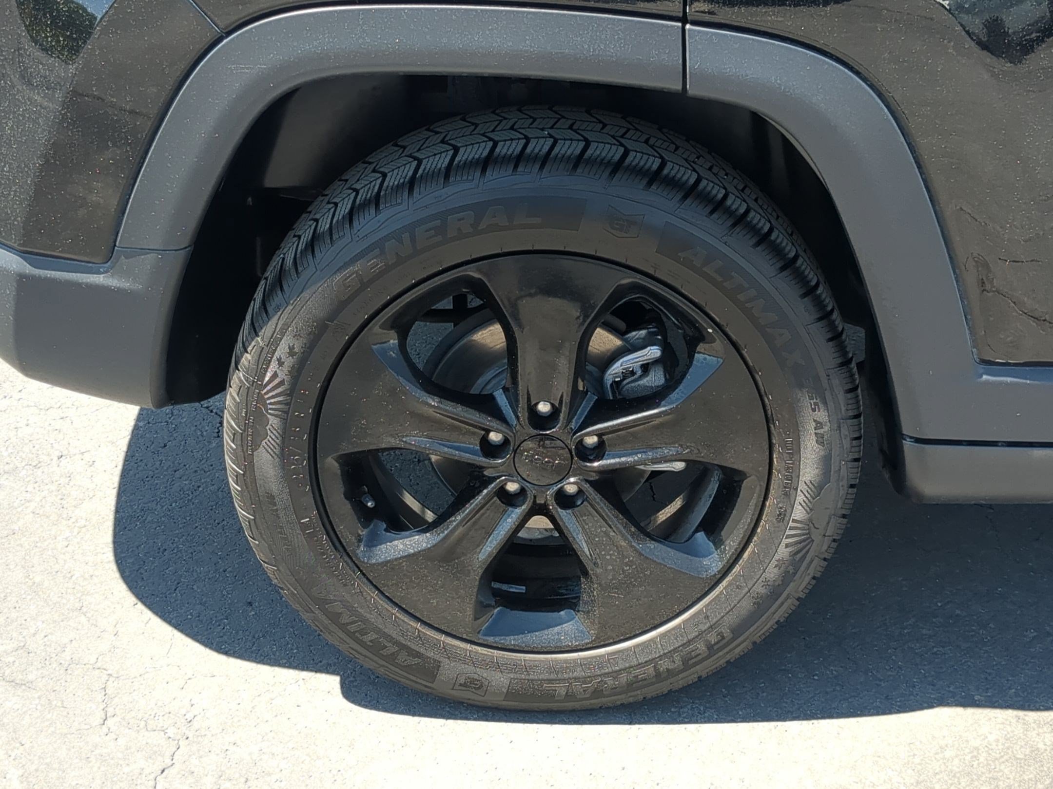 Used 2020 Jeep Compass Latitude AWD/4WD image 13