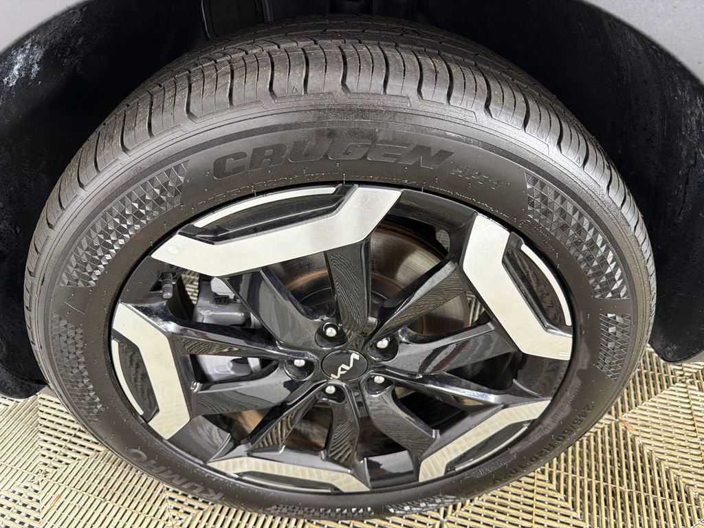 Used 2025 Kia Telluride S image 13