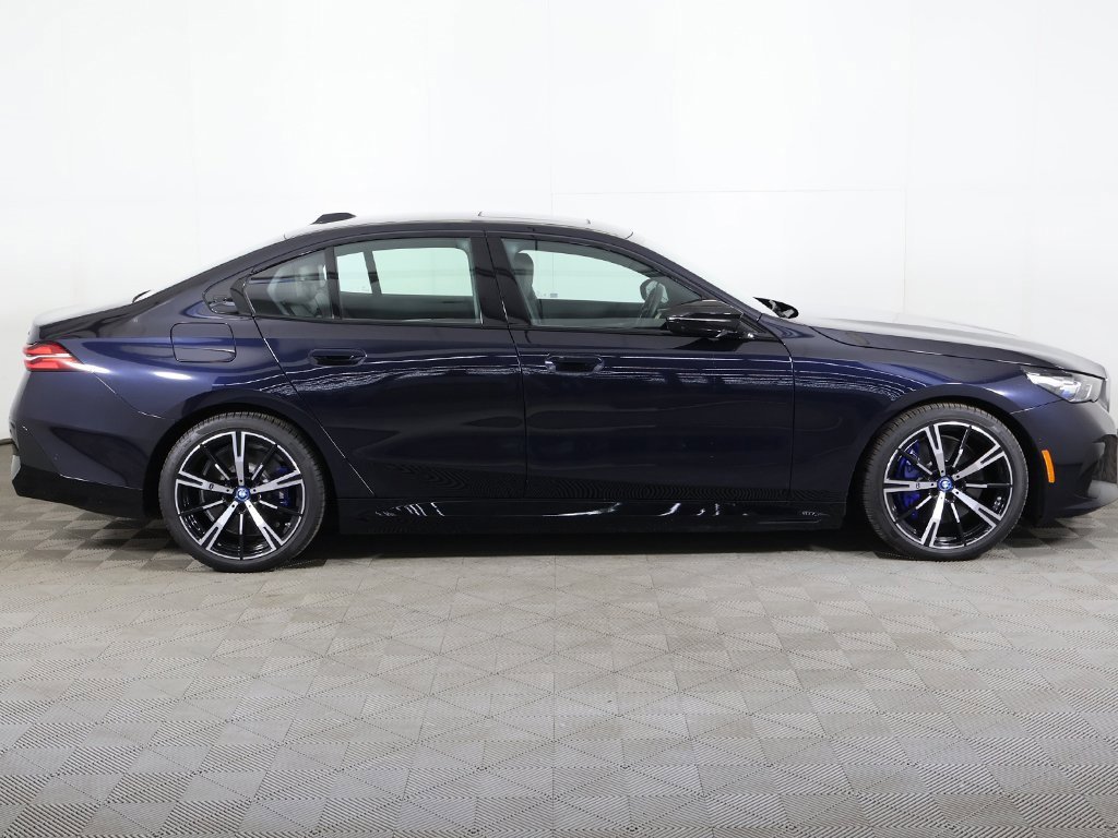 Used 2024 BMW i5 M60 w/ Premium Package image 22