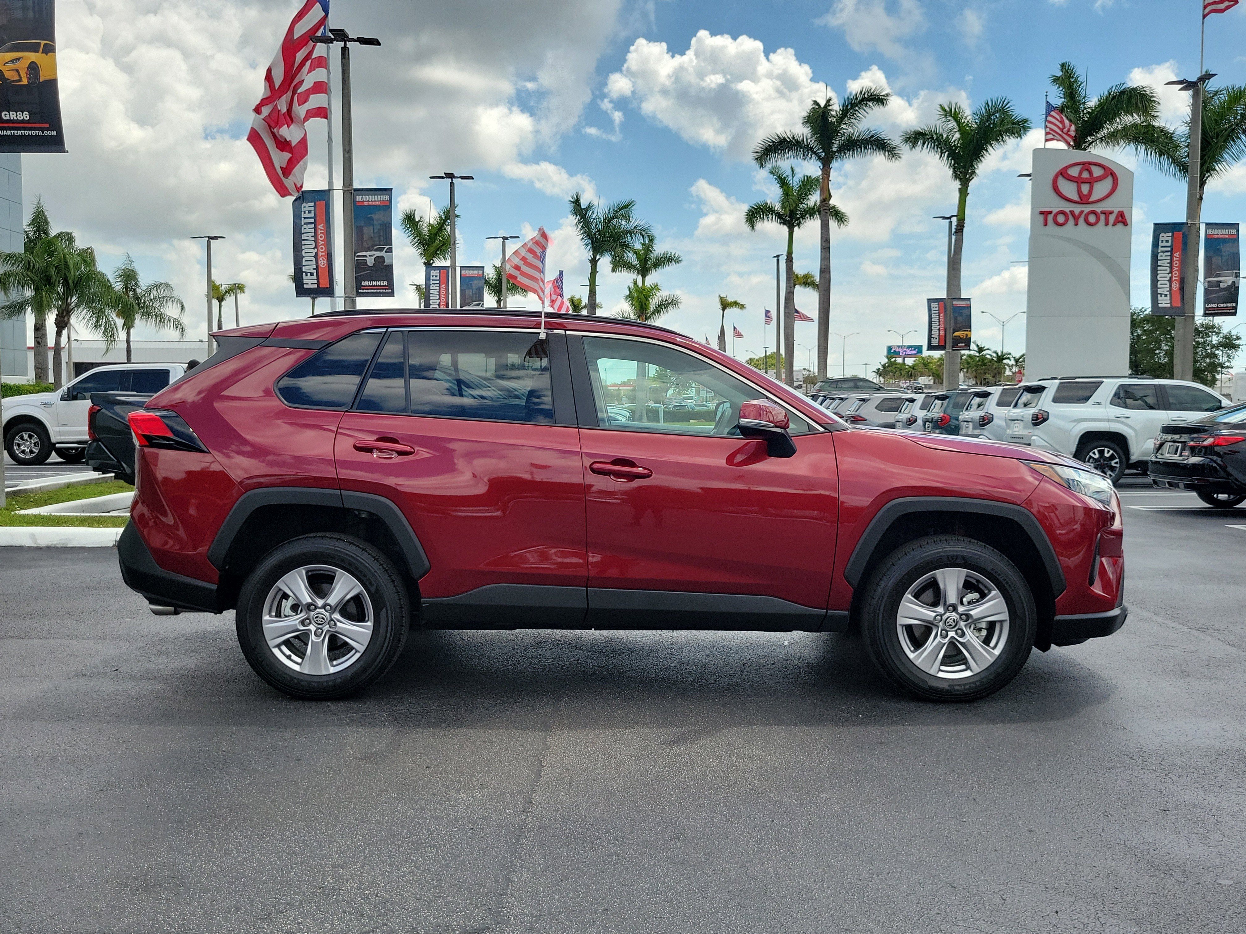 Used 2025 Toyota RAV4 XLE image 13