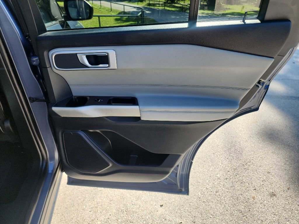 Used 2021 Ford Explorer XLT w/ Equipment Group 202A image 36