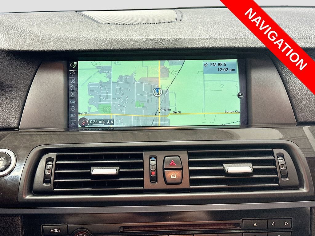 Used 2013 BMW 550i xDrive Sedan image 14