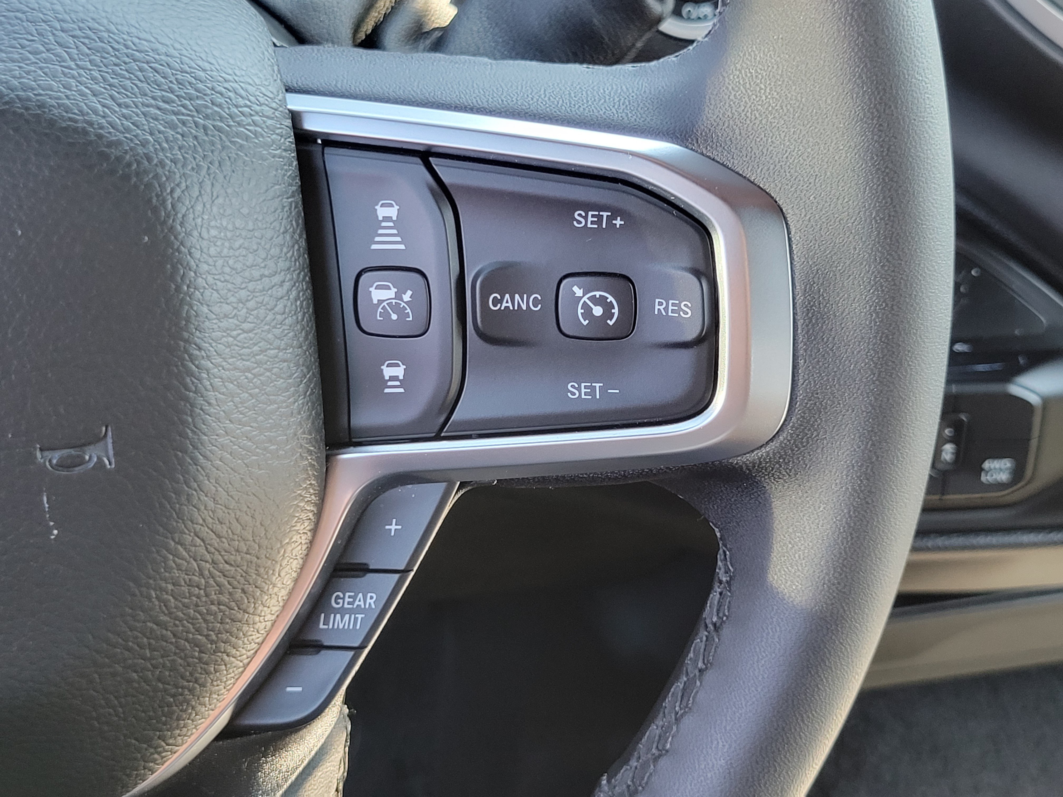 Used 2025 RAM 3500 Lone Star w/ Safety Group AWD/4WD image 12