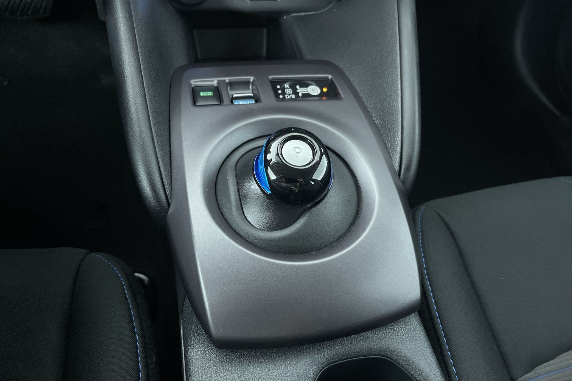 Certified 2025 Nissan Leaf S FWD image 20