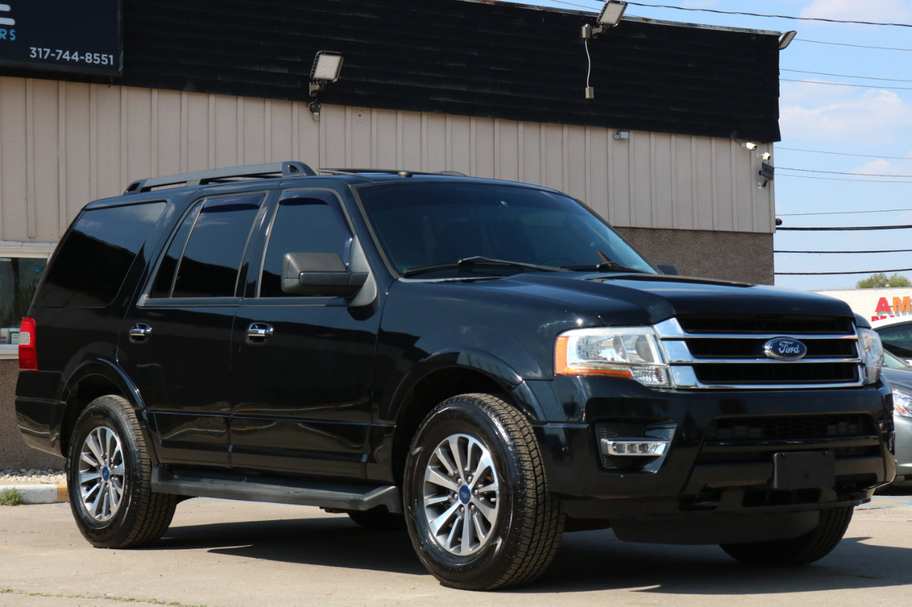 Used 2017 Ford Expedition XLT w/ Equipment Group 202A image 4