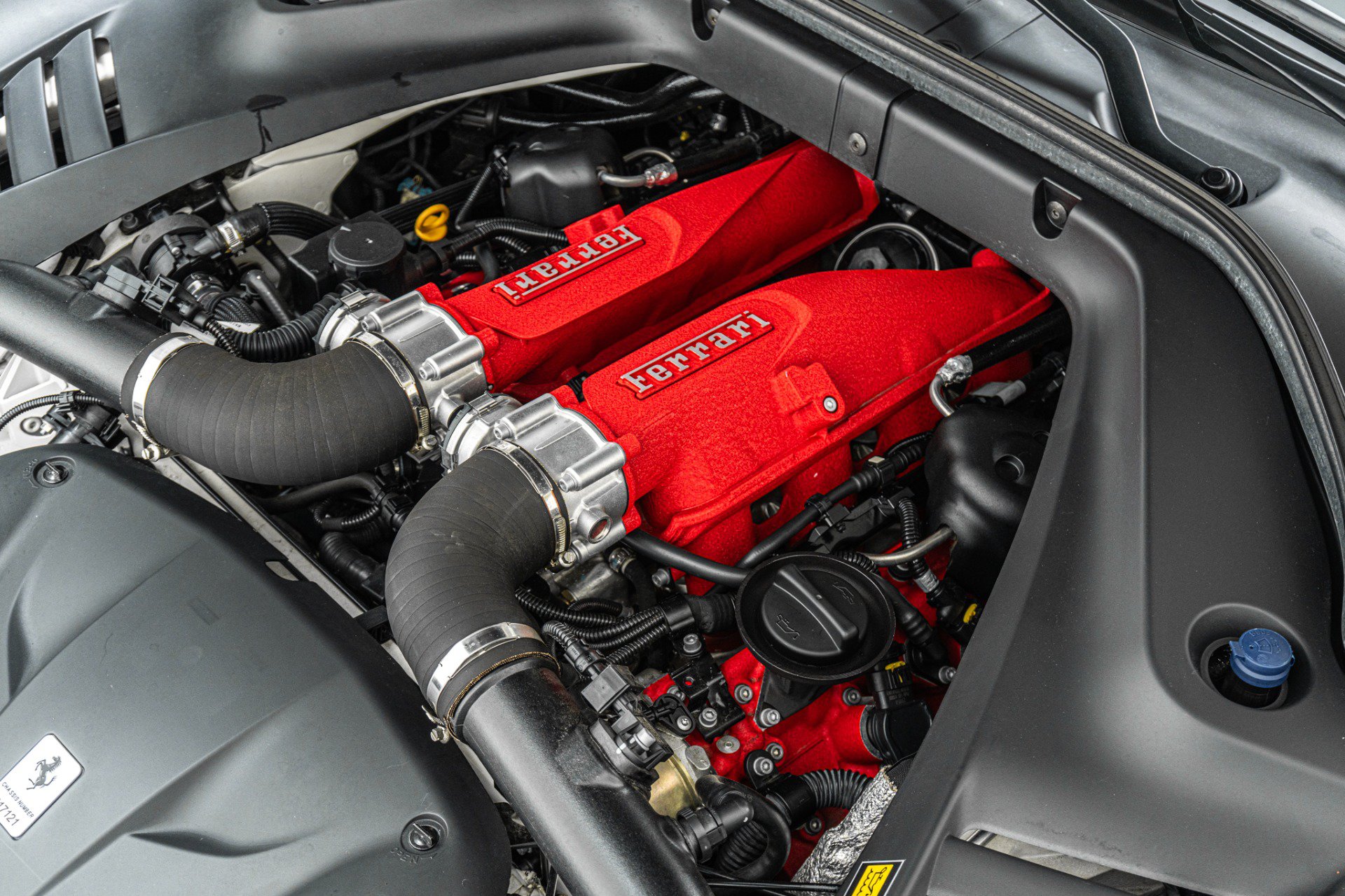 Used 2016 Ferrari California T RWD image 47