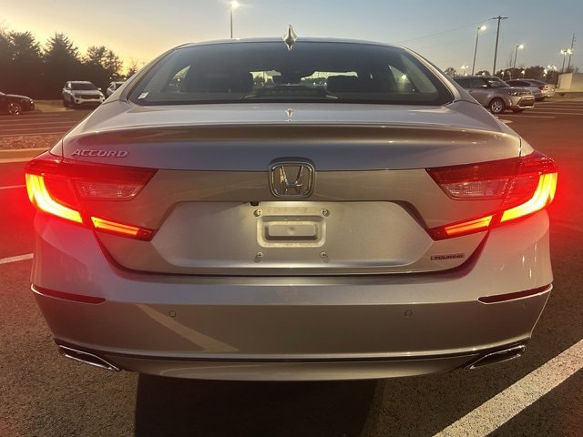 Used 2018 Honda Accord Touring image 4