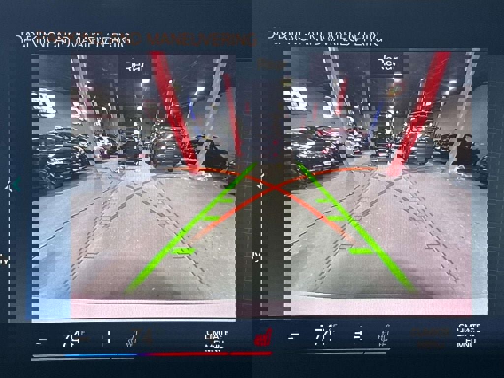 Used 2023 BMW 330i xDrive Sedan w/ Premium Package image 28