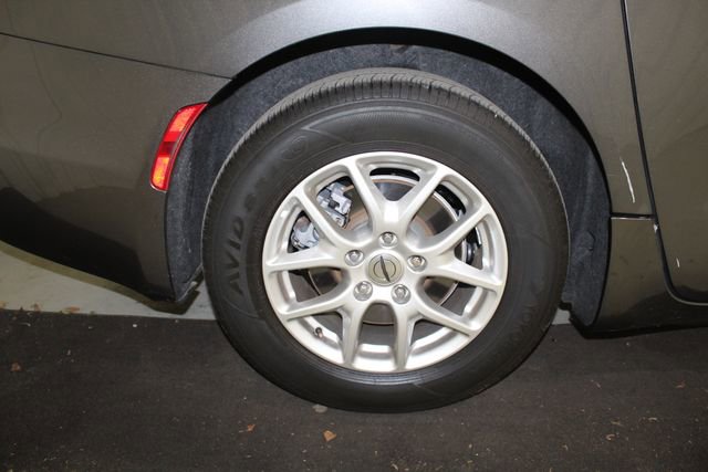 Used 2023 Chrysler Pacifica Touring-L FWD image 20