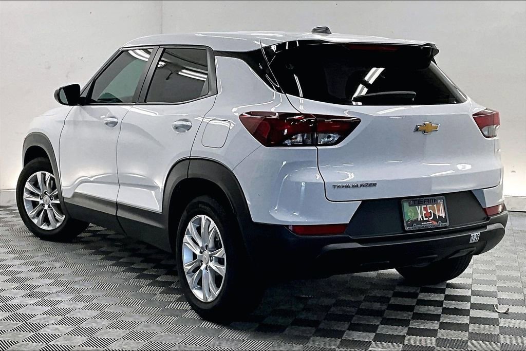 Used 2023 Chevrolet TrailBlazer LS FWD image 9
